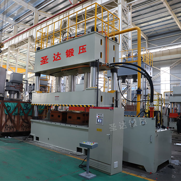 800噸復(fù)合材料成型液壓機(jī) 800噸復(fù)合材料成型液壓機(jī)