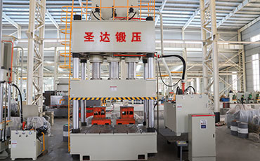 四柱液壓機(jī)的工作原理、特點(diǎn)以及應(yīng)用