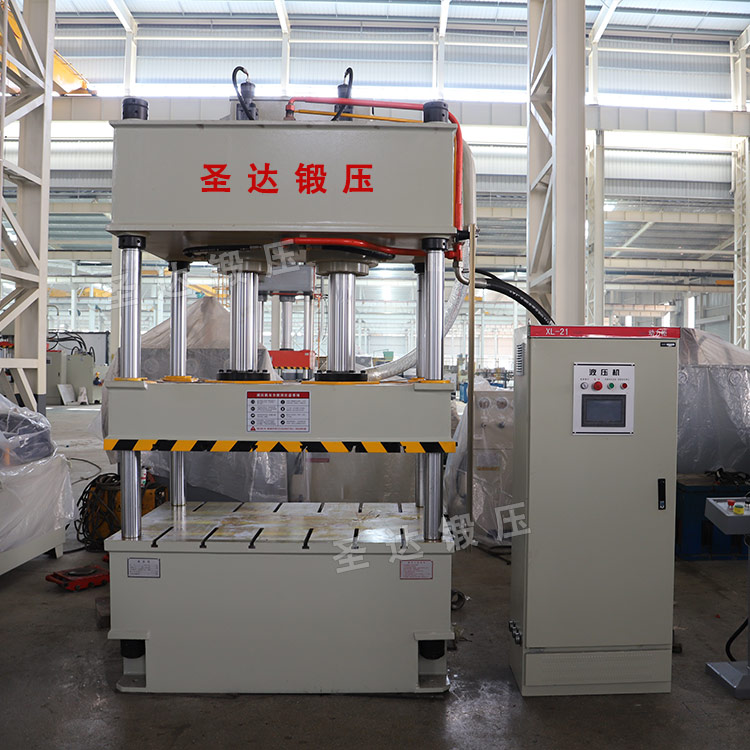 100噸三梁四柱液壓機(jī) 100噸三梁四柱液壓機(jī)